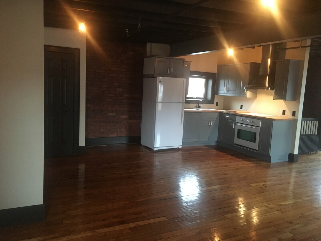 Primary Photo - 1125 9th St