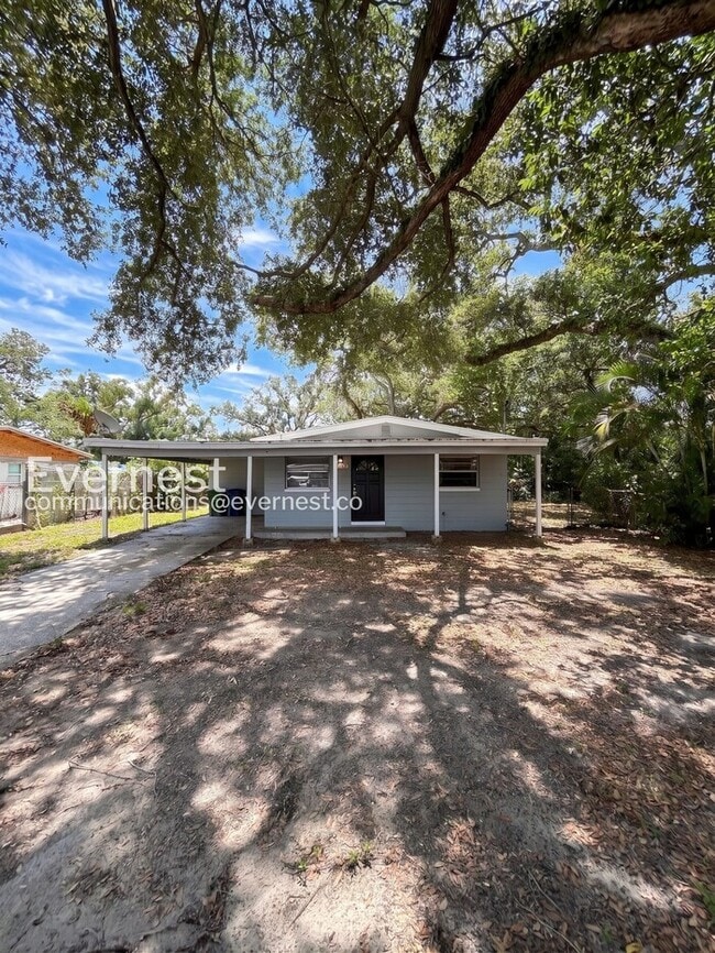 Building Photo - 4207 E Sandalwood Cir S