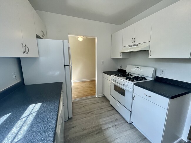 Kitchen - 63 W Hudson Ave