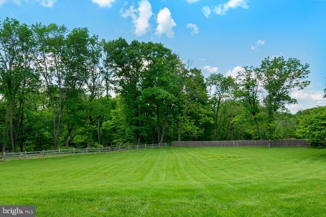 Foto del edificio - 216 Brownsburg Rd