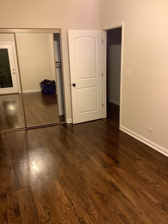 Foto del edificio - 1421 N Ashland Ave