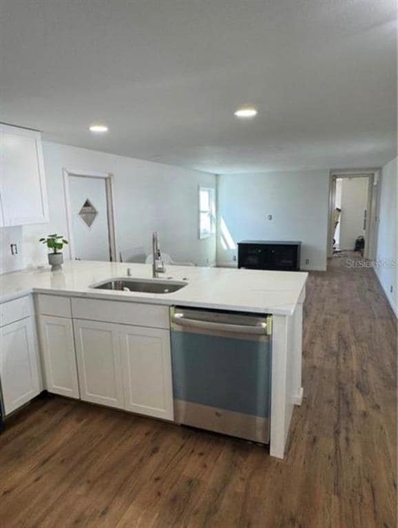 Building Photo - 105 Del Rio Dr