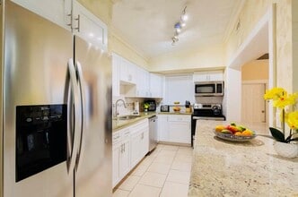 Building Photo - 279 Hach Ln