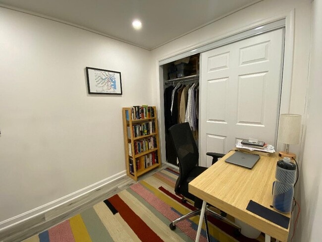 Foto del edificio - 1327 Belmont St NW
