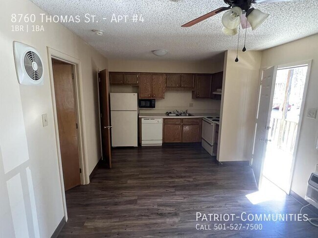 Foto del edificio - 8760 Thomas St
