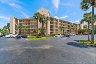 Building Photo - 275 Palm Ave