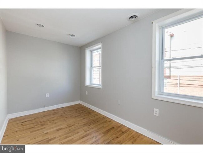 Foto del edificio - 1233 N 16th St