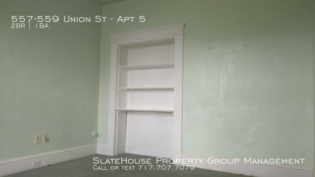Building Photo - Spacious Apartment with 2 floors!