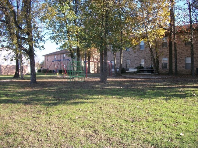 Foto del edificio - 203 E Watson St