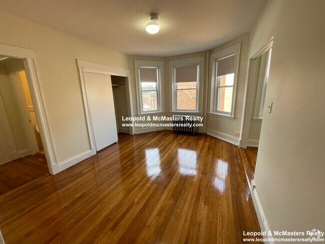 Building Photo - 1164 Boylston St