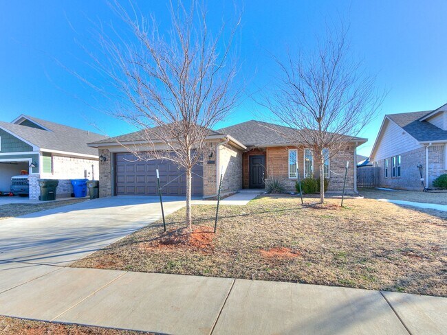 Foto del edificio - 3 bedroom, 2 bathroom, 2 car garage