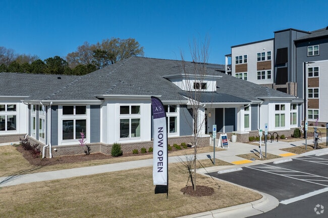 Building Photo - Allora Southview