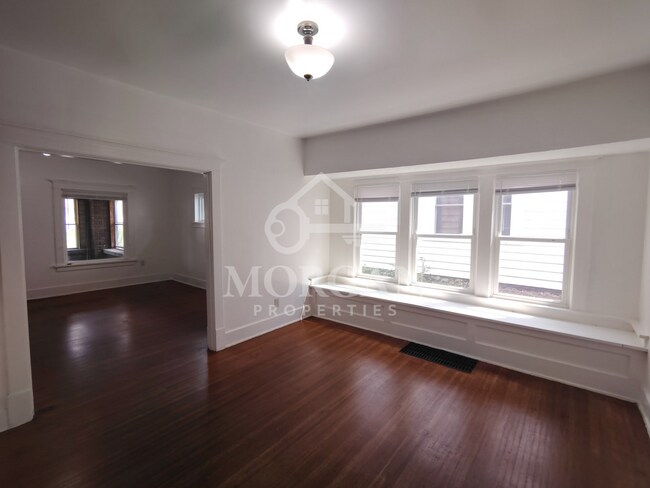Building Photo - 1031 Hendricks St