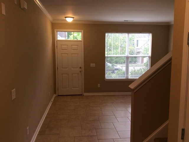 Building Photo - 409 Stobhill Lane