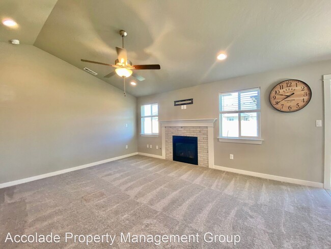 Foto del edificio - 3 br, 2 bath House - 6504 Cottonwood Loop ...