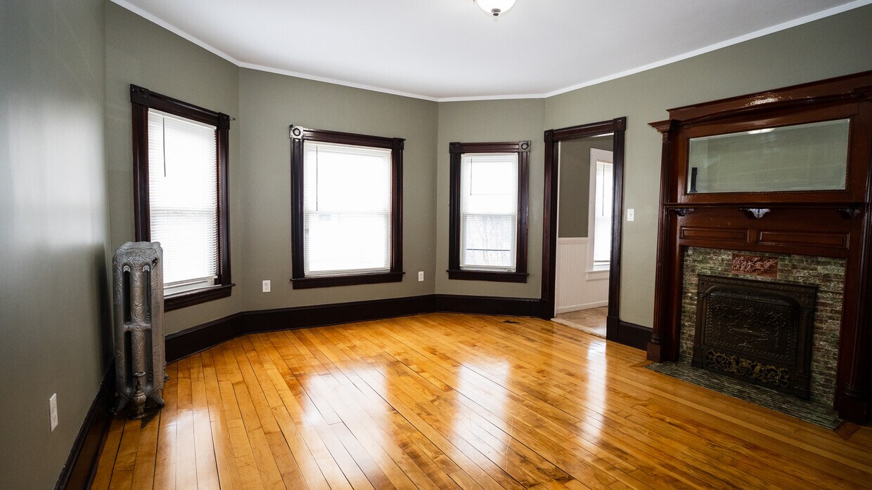 16 Ellis St Unit 3, Brockton, MA 02301 Apartments in Brockton, MA