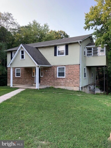 Foto principal - 1357 W Pulaski Hwy