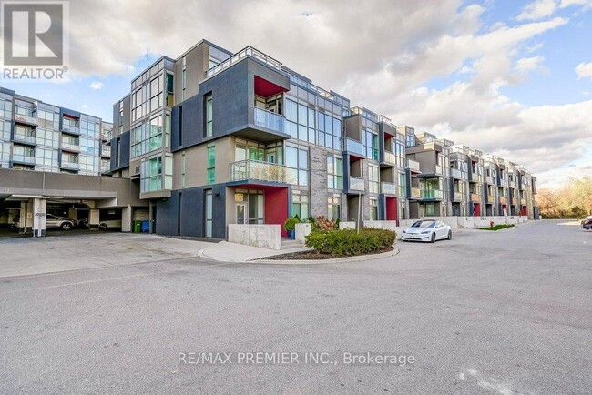 Building Photo - 5260 Dundas St