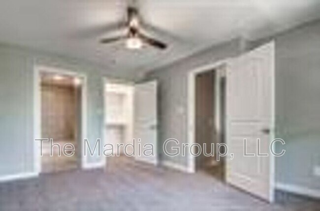 Building Photo - 3258 Wexford Dr