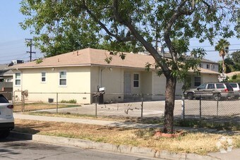 Foto principal - 2439 N Lincoln St