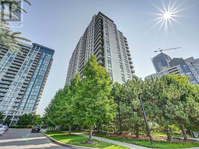 Photo du bâtiment - 335 Rathburn Rd W