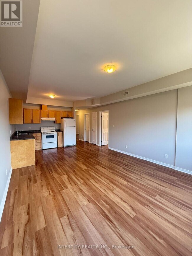 Photo du bâtiment - 410 Queen St S