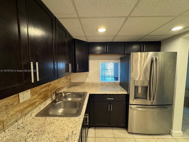 Foto del edificio - 8010 N Colony Cir