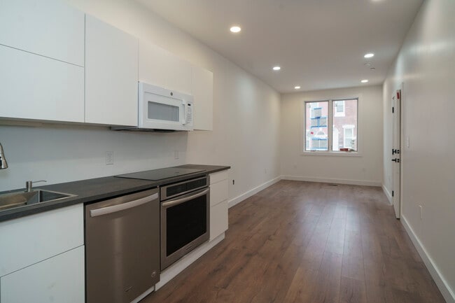 Building Photo - 1919 N 5th St