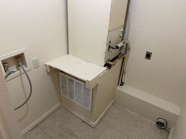 Foto del edificio - 201 Randal St