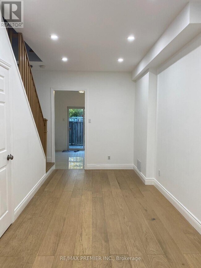 Photo du bâtiment - 1524 Dupont St