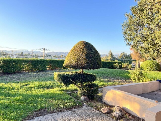 vista de la ciudad y las colinas - 111 Avenida Santa Anita