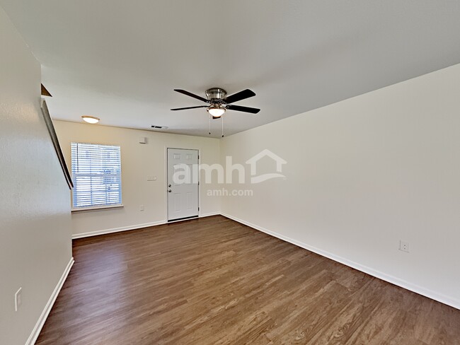 Foto del edificio - 1830 Windy Willow Ln