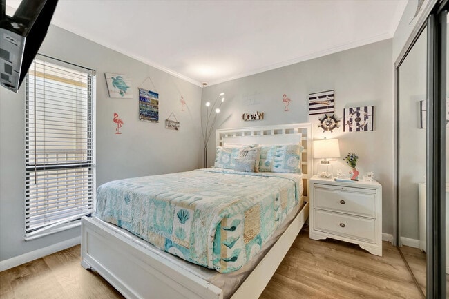 Building Photo - 2506 N Rocky Point Dr