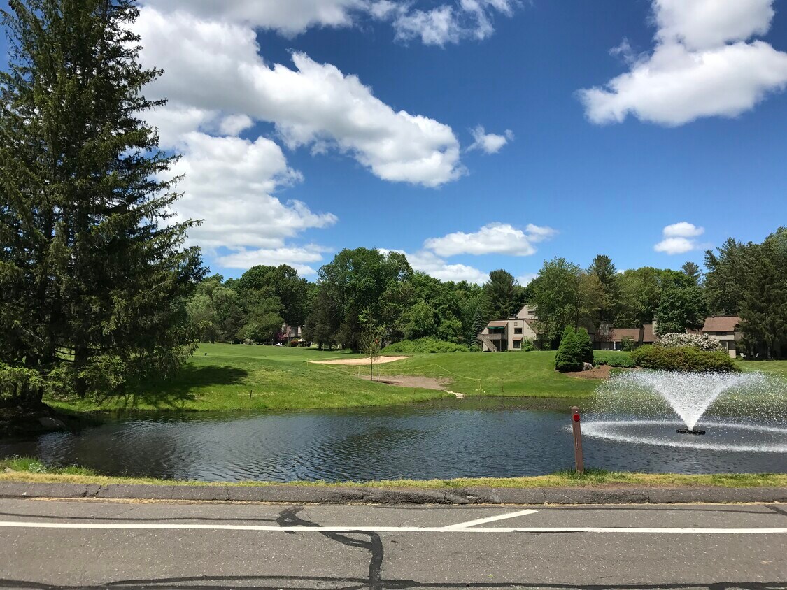Community entry - 47 Mallard Dr