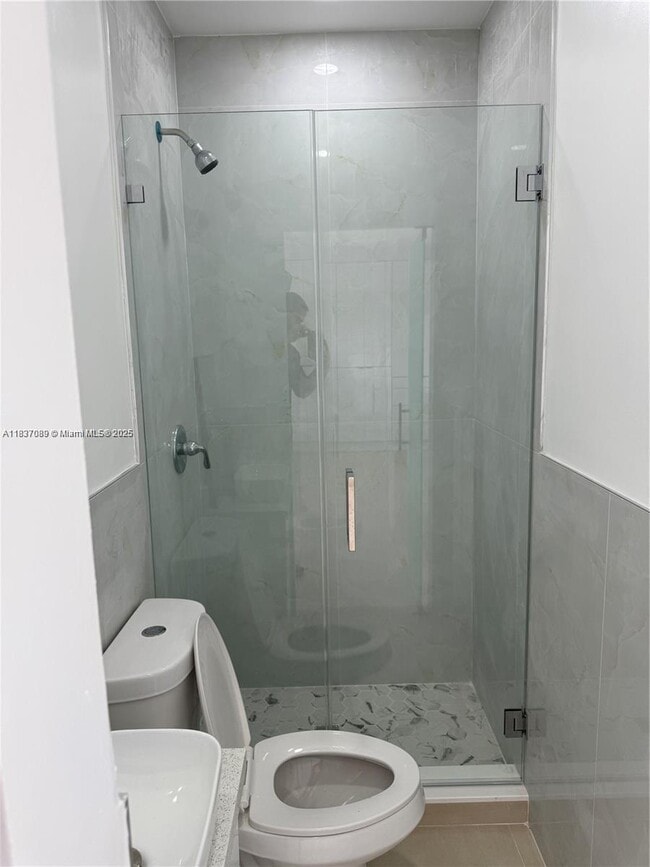 Foto del edificio - 6431 SW 7th St