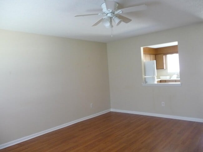 Building Photo - 620 Gawin Dr