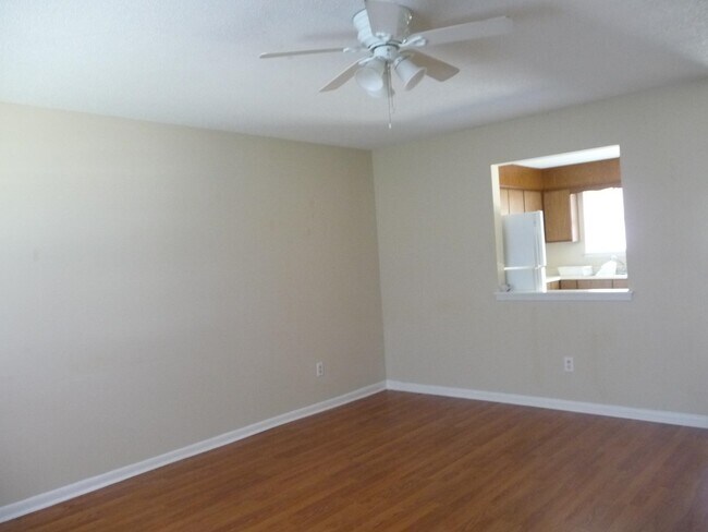 Foto del edificio - 620 Gawin Dr