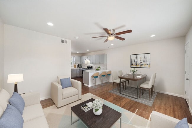 Building Photo - 6403 Sloan St