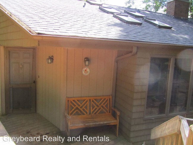 Building Photo - 3 br, 2.5 bath House - 228 NC Terrace