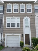 Building Photo - 33 Scholarship Ln