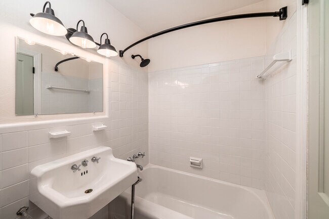 Estudio - Sherwood Flats