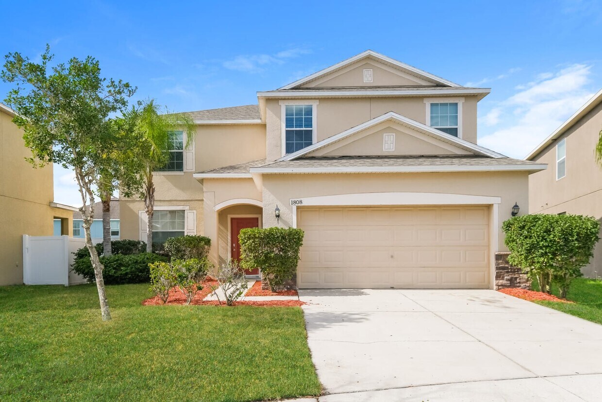 Foto principal - 1808 Oak Pond St
