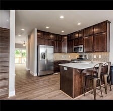 Building Photo - 1575 Brooks Ave