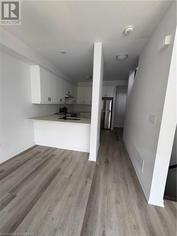 Building Photo - 461 Blackburn Dr
