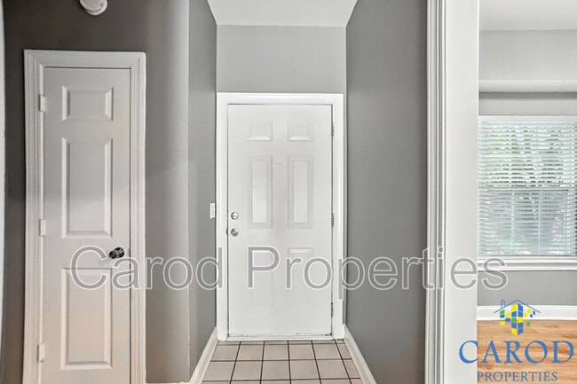 Building Photo - 2412 Ryerson Ct