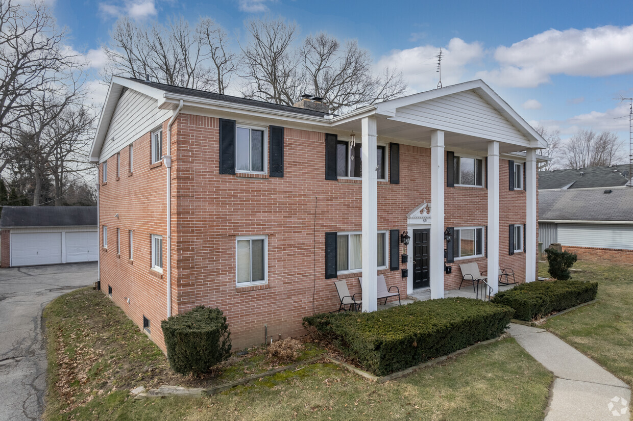Primary Photo - 5135 Regency Dr