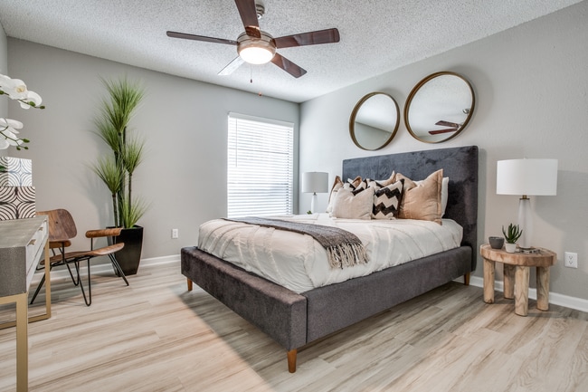 Building Photo - Evaline Apartments