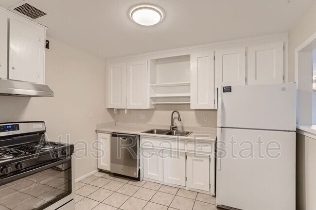 Foto del edificio - 922 Victor St