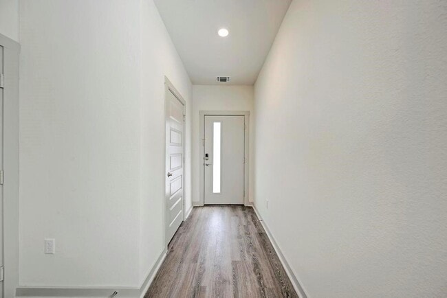 Foto del edificio - 2120 Ettalee Ct