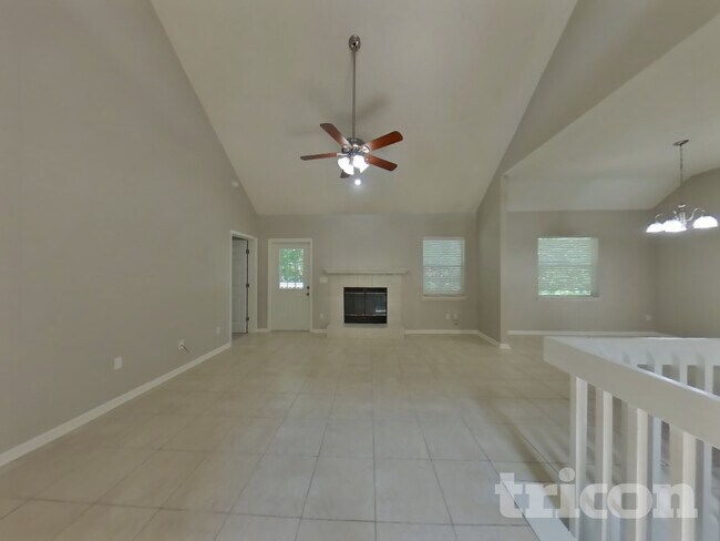 Foto del edificio - 3382 Millcrest Pl